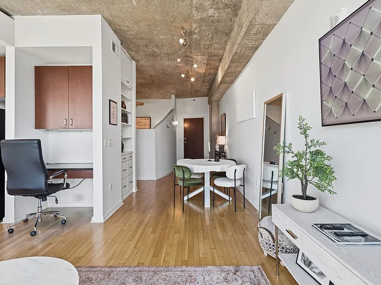 415 Church St #1306 — Photo 9