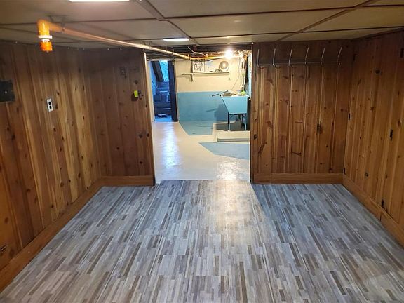 5th image of 1025 Yates Ave