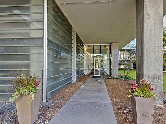 3rd image of 9655 Woods Dr Unit 617