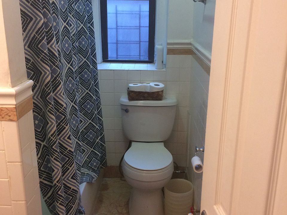 1st image of 921 Washington Ave APT 5D
