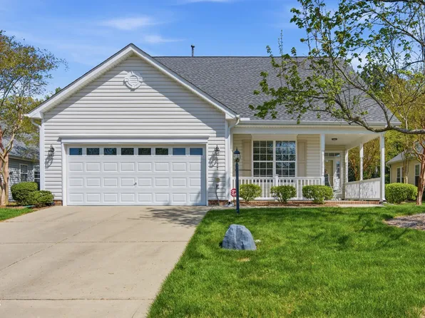 332 Indian Elm Ln, Cary, NC 27519