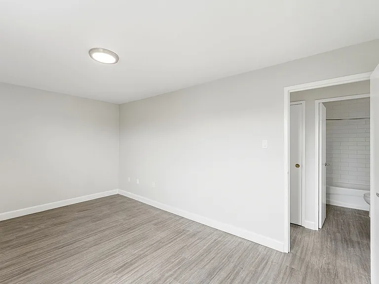 185 Berkshire Dr — Photo 16