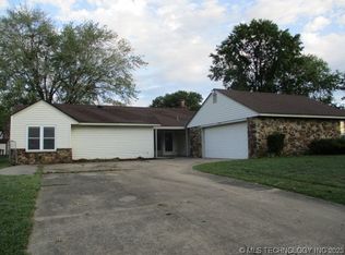 2515 S 27th Pl, Muskogee, OK 74401