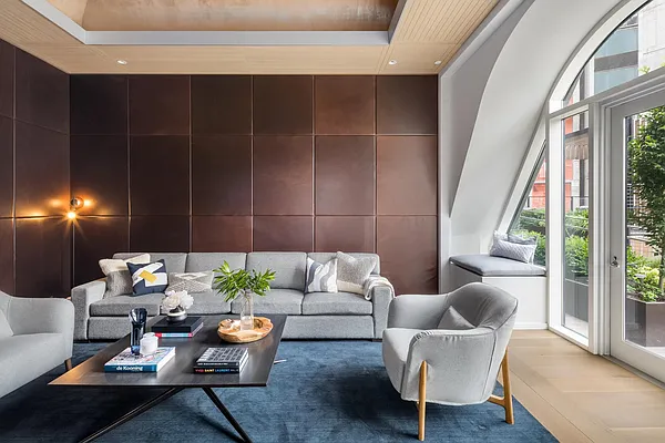 Sold by Douglas Elliman | media 21