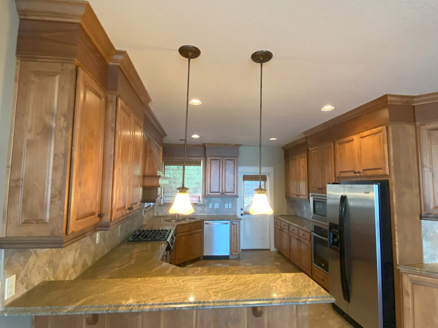 757 W Lookout Ridge Dr — Photo 3