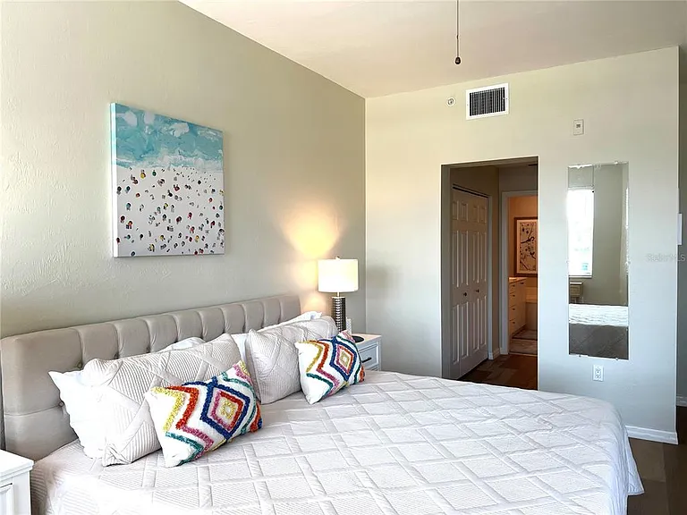 2060 Matecumbe Key Rd #2105 — Photo 24