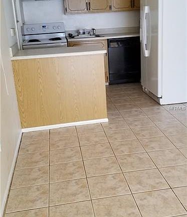 5th image of 2260 Christine Dr