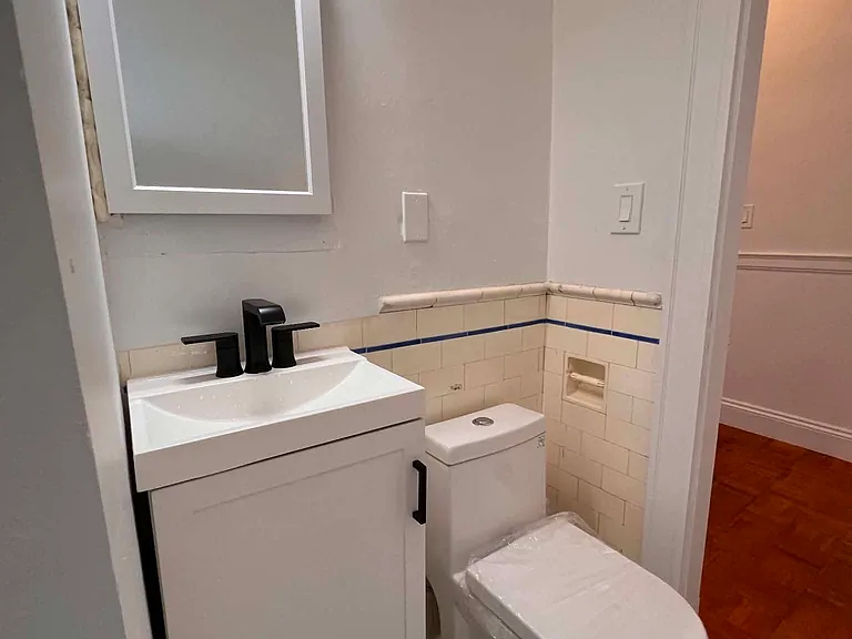 39 Glenville Ave #3 — Photo 9