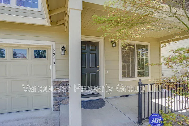 Building Photo - 2217 NE 94th Ct