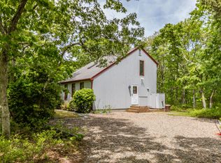9 Wood Duck Cir, Edgartown, MA 02539