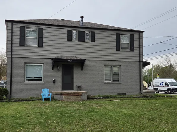 2224 52nd St #1, Des Moines, IA 50310