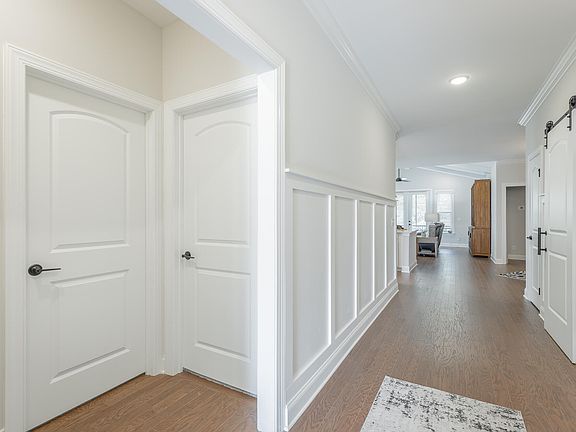 3rd image of 8896 Little Pine Ln