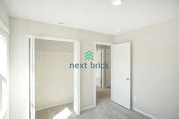 4209 Savannah Loop NE — Photo 10