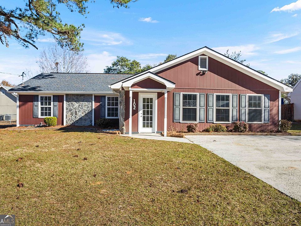 1st image of 102 Buckskin Dr