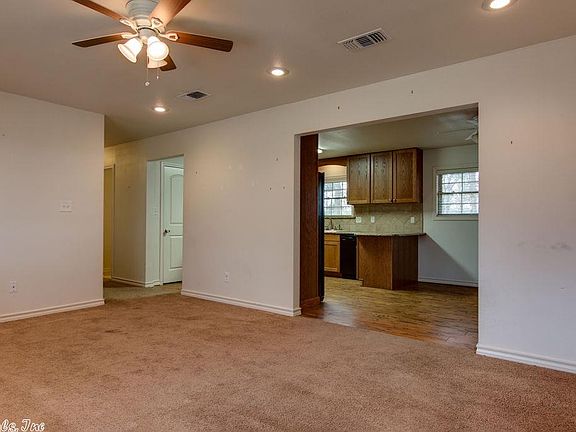 5th image of 2905 Grand Ave
