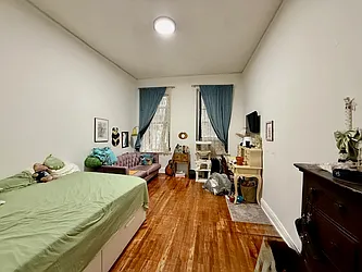226 East 6th Street