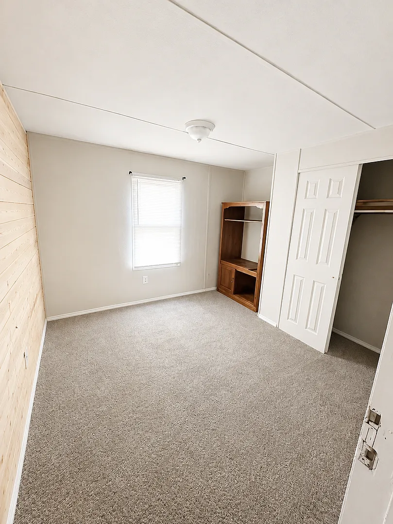 Midway Mobile Home Park — Photo 3