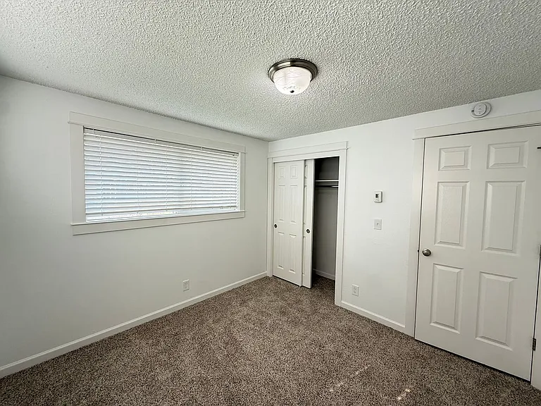 595 Mar Loop — Photo 13