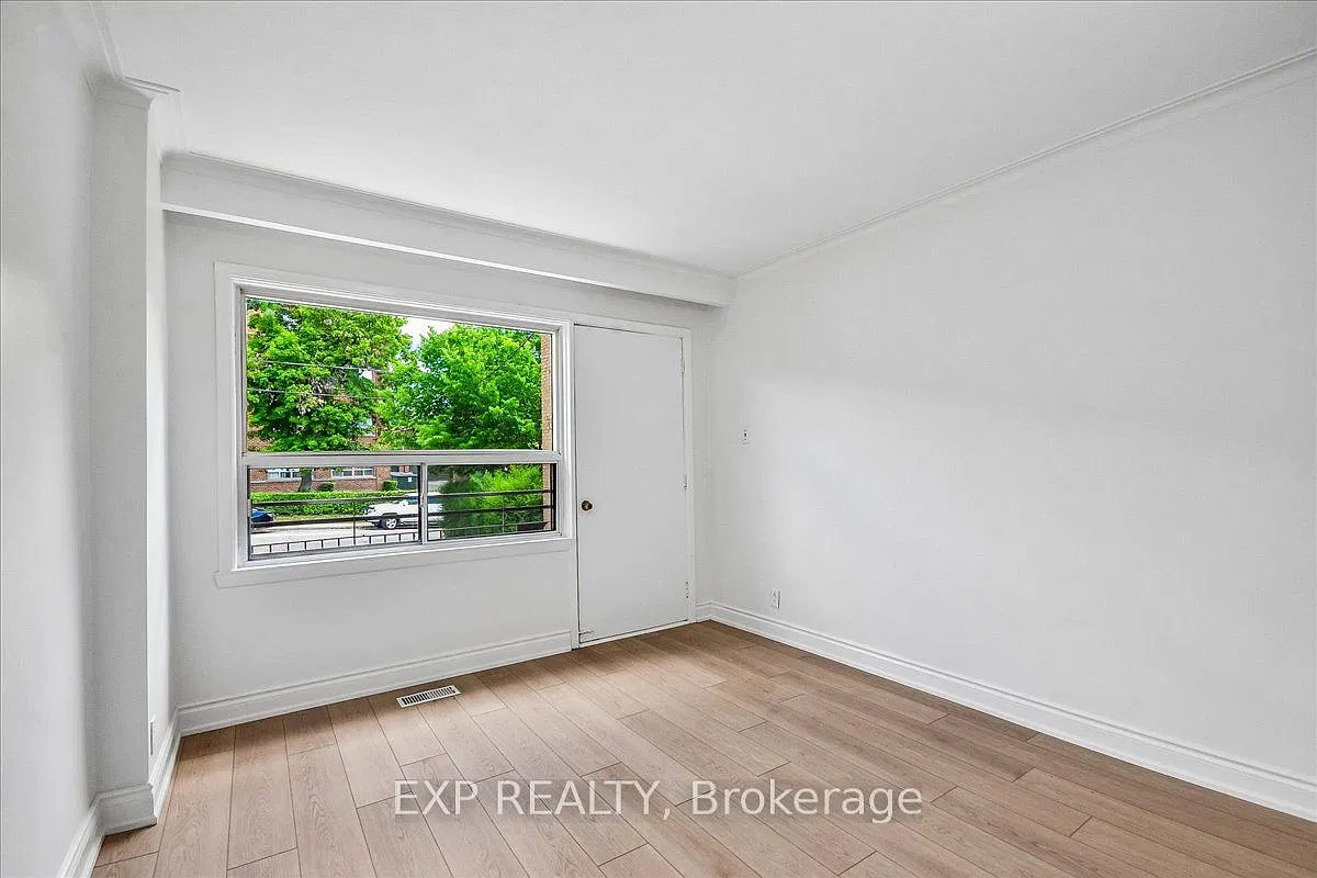 3 bed, $2,850 — Photo 2