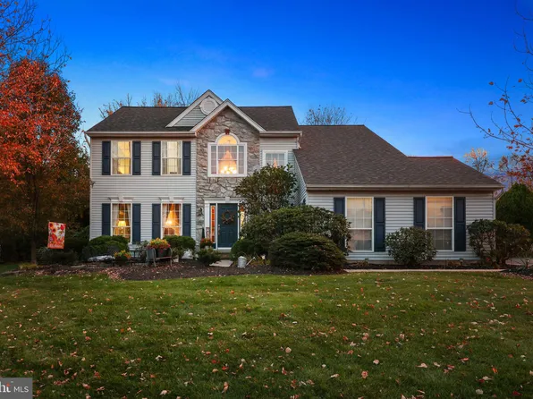 1051 Erin Ct, Yardley, PA 19067