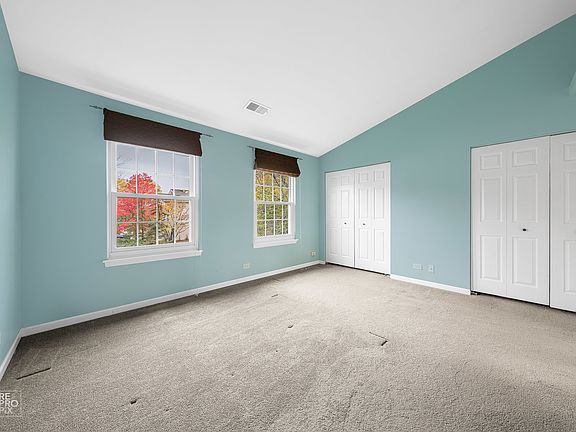 5th image of 384 Maidstone Ct #14A
