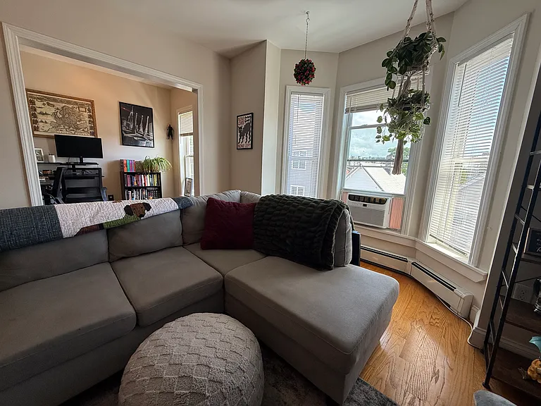 159 Marion St #3 — Photo 4