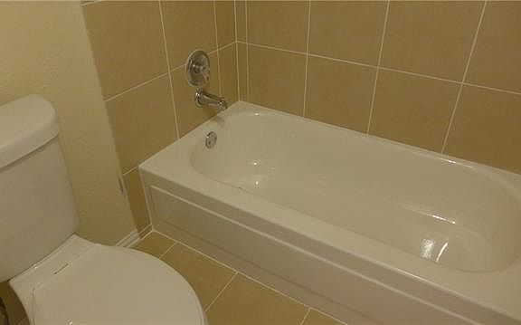5th image of 3033 San Diego Dr
