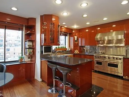 Sold by Corcoran | media 29