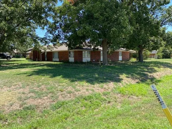 5313 Evandale Dr, Enid, OK 73703