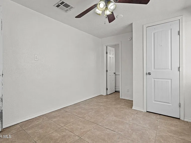 209 N Seville Dr #A — Photo 17