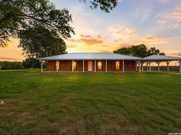 315 SIMON RD, Pleasanton, TX 78064