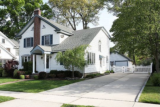 1st image of 27 Hampton Ct