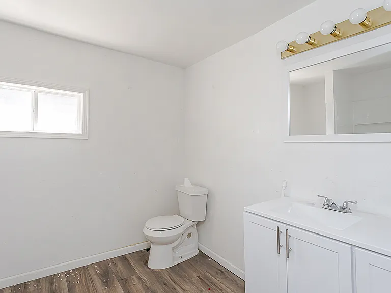 315 Eastern Ave — Photo 31