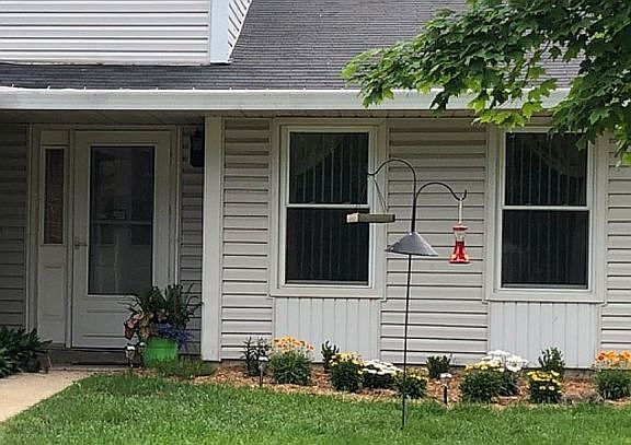 3rd image of 212 Yellow Pine Dr