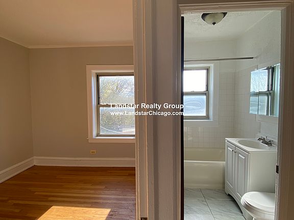 5th image of 5117 W Montrose Ave APT 2B