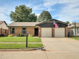 740 W Elder Dr, Mustang, OK 73064