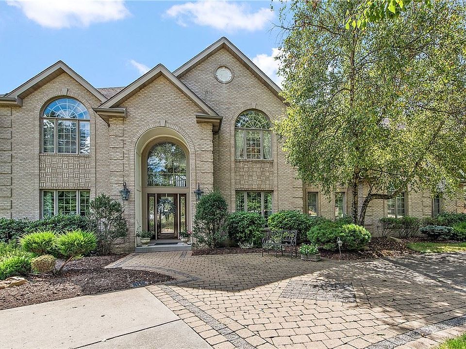 1st image of 293 Canterwood Ln