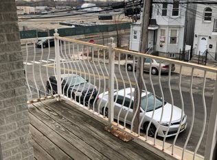 118 Carteret Ave #1, Jersey City, NJ 07305