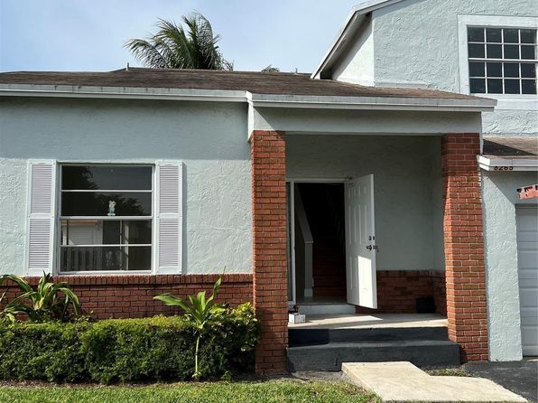 8265 NW 192nd Ter