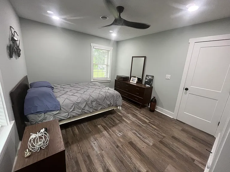 541 S Shore Dr — Photo 13