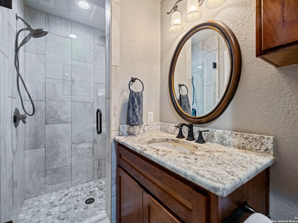 4279 FM 791, Falls City, TX 78113