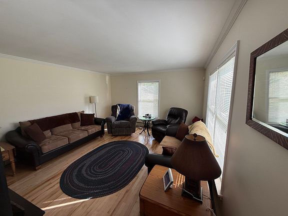 3rd image of 18 Ripple Lane