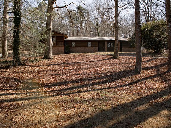 3rd image of 923 S Burnt Mill Rd