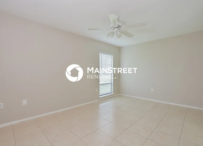 2404 Calloway Dr — Photo 4