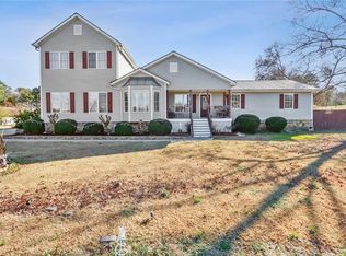 251 Maranatha Trl, Lawrenceville, GA 30045