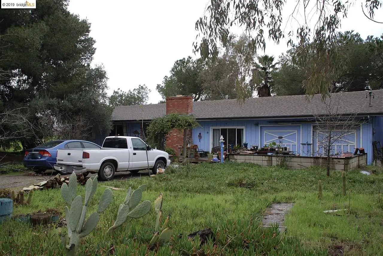 4190 Bixler Rd photo 1