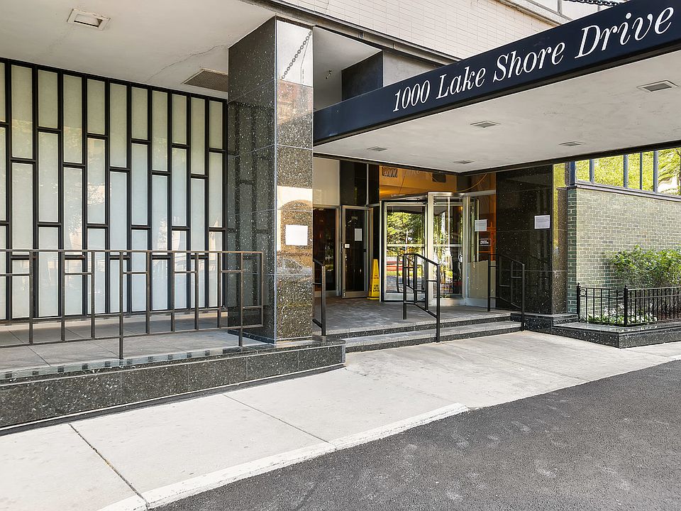 1st image of 1000 N Lake Shore Dr APT 1702