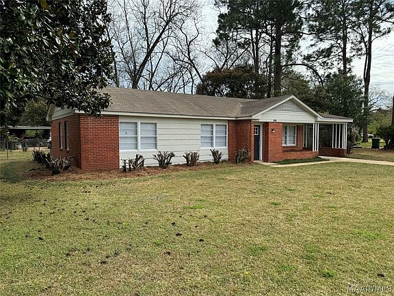 2nd image of 990 Parkwood Dr