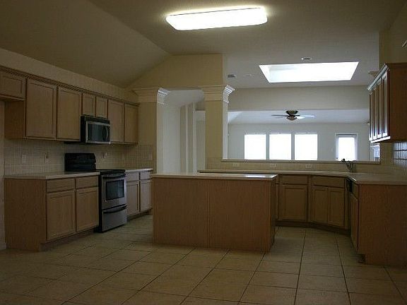 4th image of 6206 Garden Ct