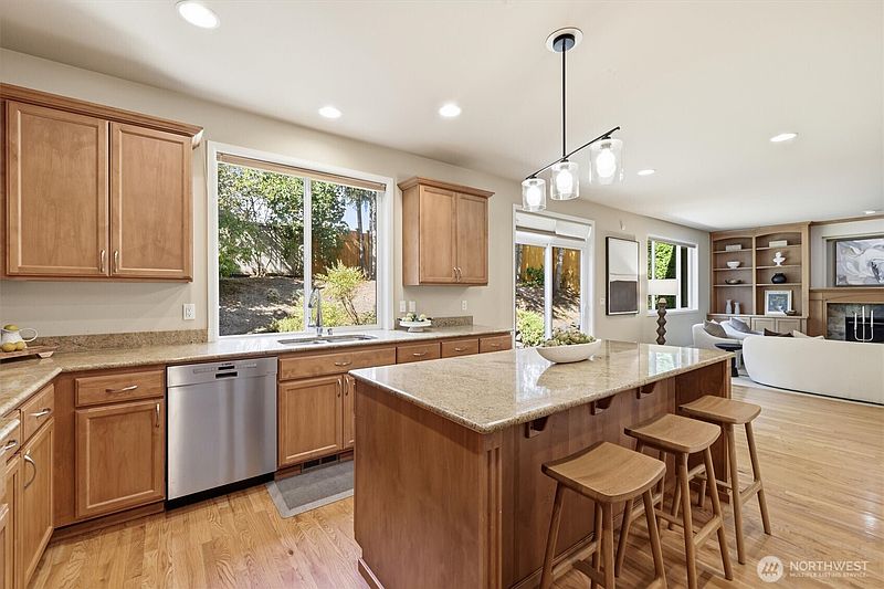 4th image of 4230 68th Avenue Ct W